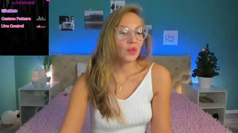 Snapshot of kelly__hardy chatting on December 2024 12:46:02 AM Kelly Hardy GTM3 Mon Wed Thu 0400 am-1030pm online show from December 2024 12:46:02 AM