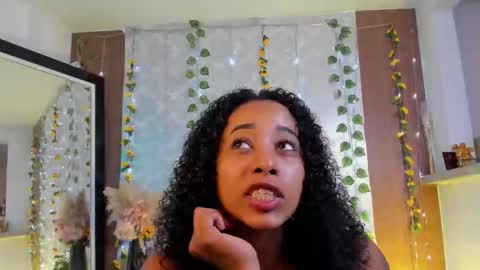 kelly__thomson online show from April 2026 03:06:01 PM