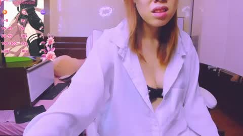 Snapshot of kelly_baby2005 chatting on June 2026 02:22:01 AM Kelly online show from June 2026 02:22:01 AM