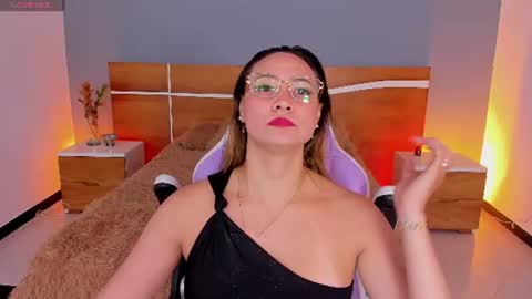 kelly_cute9 online show from June 2026 05:25:01 AM