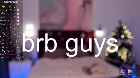 Snapshot of kelly_cuutie chatting on December 2024 04:38:01 AM Kelly online show from December 2024 04:38:01 AM