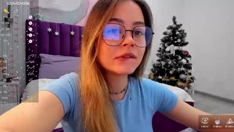 Snapshot of kelly_cuutie chatting on January 2025 01:20:02 AM Kelly online show from January 2025 01:20:02 AM