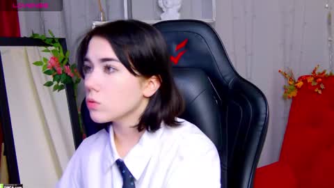 Kelly online show from December 2025 10:42:01 AM