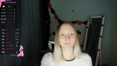 Kelly online show from October 2025 01:14:01 PM