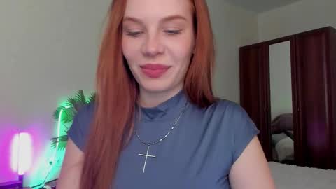 Snapshot of kelly_love_222 chatting on February 2026 06:18:02 AM Kelly online show from February 2026 06:18:02 AM