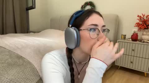 Kelly online show from February 2026 05:24:01 PM