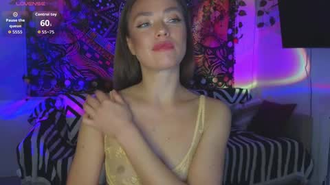 KellyFouler online show from October 2025 03:10:02 PM