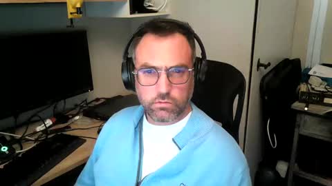 Snapshot of kelvin06133 chatting on January 2025 09:50:01 PM kelvin06133 online show from January 2025 09:50:01 PM