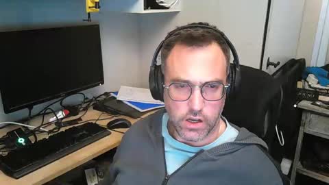 Snapshot of kelvin06133 chatting on February 2025 09:28:01 PM kelvin06133 online show from February 2025 09:28:01 PM