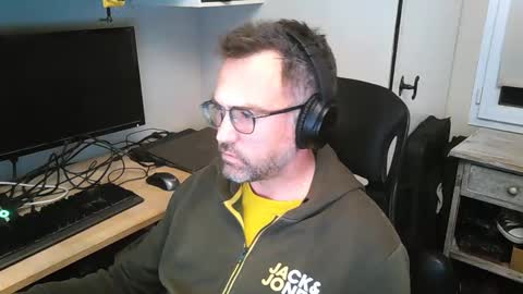 Snapshot of kelvin06133 chatting on February 2025 11:14:02 PM kelvin06133 online show from February 2025 11:14:02 PM