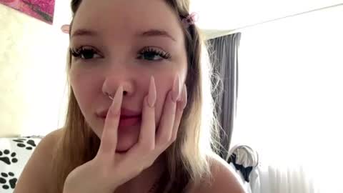 Mia online show from June 2026 09:07:01 AM