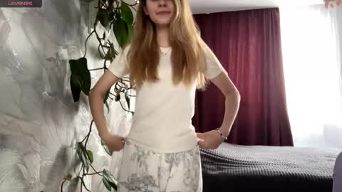 Snapshot of kendalcastellion chatting on February 2026 12:16:01 PM I am NikaCan we hit 10 Thumbs Up online show from February 2026 12:16:01 PM