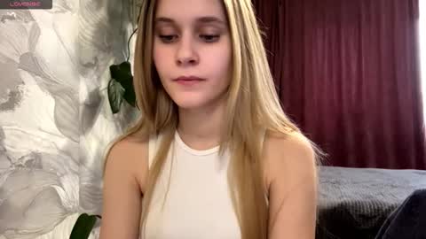 Snapshot of kendalcastellion chatting on February 2026 12:03:01 PM I am NikaCan we hit 10 Thumbs Up online show from February 2026 12:03:01 PM