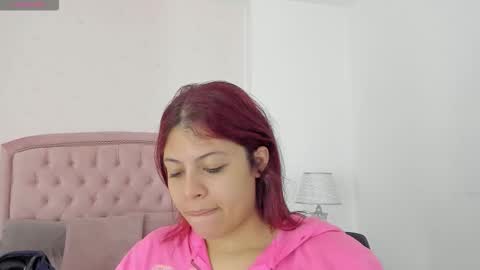 Kendall online show from September 2025 04:24:02 AM