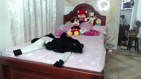 Snapshot of kendall_morry chatting on October 2025 05:27:01 AM kendall online show from October 2025 05:27:01 AM