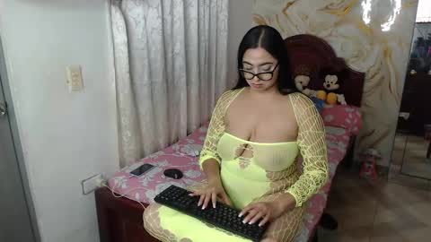 Snapshot of kendall_morry chatting on November 2025 06:13:02 AM kendall online show from November 2025 06:13:02 AM