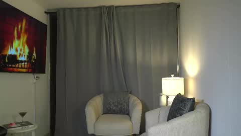 Snapshot of kendall_ruiiz chatting on September 2025 12:32:02 AM Andrea online show from September 2025 12:32:02 AM