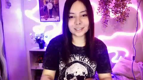 Snapshot of kendall_snow chatting on June 2026 05:25:01 PM kendall_snow online show from June 2026 05:25:01 PM
