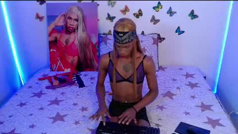 kendallgil online show from February 2025 02:47:01 AM