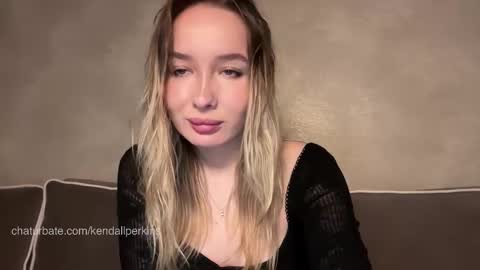 Snapshot of kendallperkins chatting on December 2025 08:38:01 PM Kendall online show from December 2025 08:38:01 PM