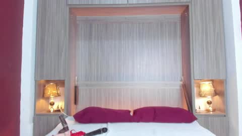 Kendal online show from January 2025 03:25:01 PM