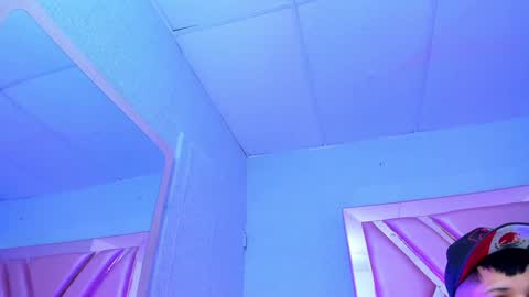 Snapshot of kendalltaylorr chatting on February 2025 02:49:01 AM Kendall and Taylor online show from February 2025 02:49:01 AM