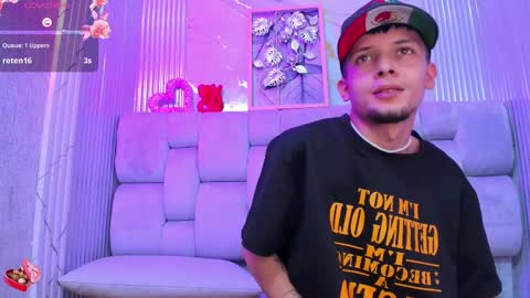 Snapshot of kendalltaylorr chatting on February 2025 09:16:02 AM Kendall and Taylor online show from February 2025 09:16:02 AM