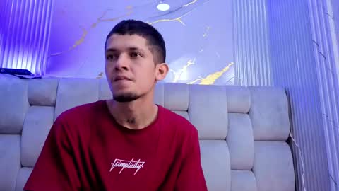 Snapshot of kendalltaylorr chatting on October 2025 01:40:02 PM Kendall and Taylor online show from October 2025 01:40:02 PM