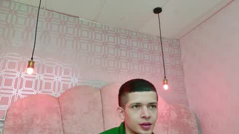 Snapshot of kendalltaylorr chatting on November 2025 12:27:02 PM Kendall and Taylor online show from November 2025 12:27:02 PM