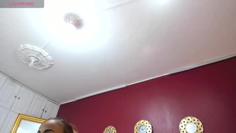 Kendal  online show from January 2025 06:32:02 PM