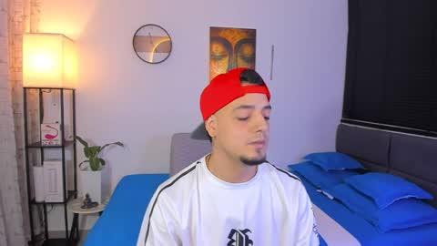 kendel_dimitri online show from May 2026 01:03:02 AM