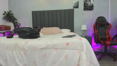 Snapshot of kendra_london chatting on March 2026 11:14:01 AM Kendra London online show from March 2026 11:14:01 AM
