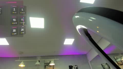 Snapshot of kendra_london chatting on April 2026 11:32:01 AM Kendra London online show from April 2026 11:32:01 AM