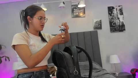 Snapshot of kendra_london chatting on April 2026 02:14:02 PM Kendra London online show from April 2026 02:14:02 PM