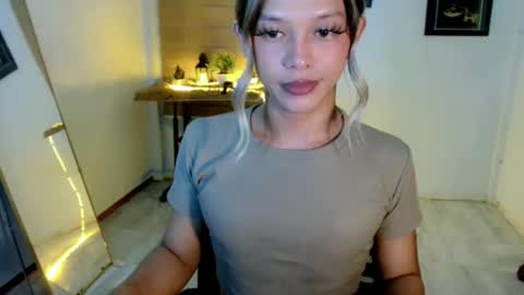 kendra_lunaxx online show from May 2026 08:11:01 AM