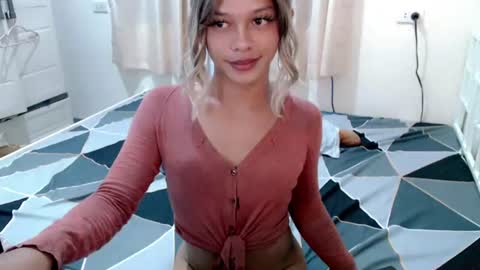 kendra_lunaxx online show from June 2026 07:34:02 PM