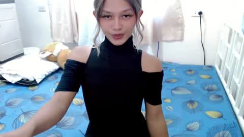 kendra_lunaxx online show from June 2026 03:41:02 AM