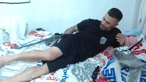 Kendra And Miller online show from April 2026 10:04:02 PM