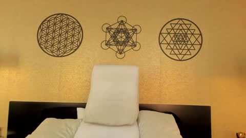 KENDRA online show from February 2025 09:04:01 PM