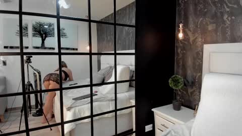 KENDRA online show from March 2025 02:41:02 AM