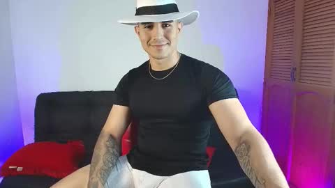 Snapshot of kenfit07 chatting on January 2026 03:05:01 PM kenfit07 online show from January 2026 03:05:01 PM