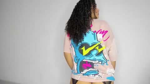 Snapshot of keniia_riizz chatting on November 2025 10:25:01 PM Kenia online show from November 2025 10:25:01 PM