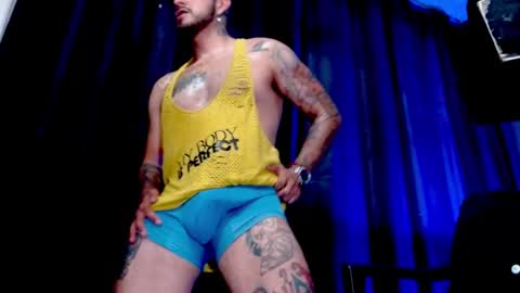 Snapshot of kenllyhot chatting on February 2025 11:15:02 PM Kenlly online show from February 2025 11:15:02 PM