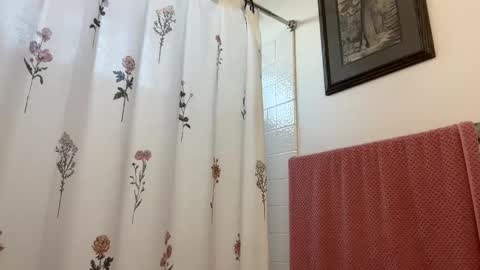 kennibby online show from March 2026 01:22:01 AM