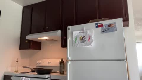 kennibby online show from April 2026 08:58:02 PM