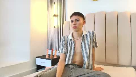 Snapshot of kenny_hank chatting on July 2026 03:45:02 AM kenny_hank online show from July 2026 03:45:02 AM