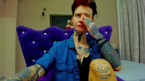 Snapshot of kennyandsellena chatting on December 2025 09:09:02 PM Sellena and Kenny online show from December 2025 09:09:02 PM