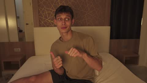 Peter     online show from December 2024 05:10:02 PM