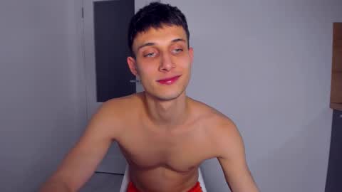 Peter     online show from November 2025 08:43:01 PM