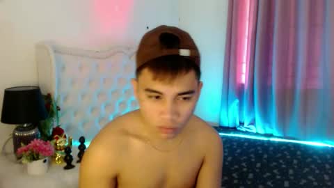 Snapshot of kenthebigcockxx chatting on October 2025 01:05:02 AM kenji online show from October 2025 01:05:02 AM